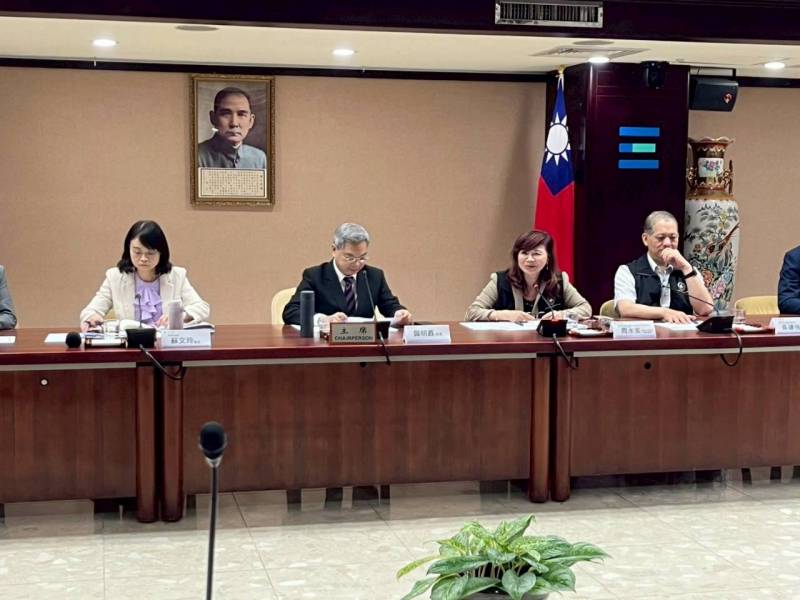 臺灣商圈聯合總會籲請業者理性採購 共同穩定塑膠製品市場.jpg